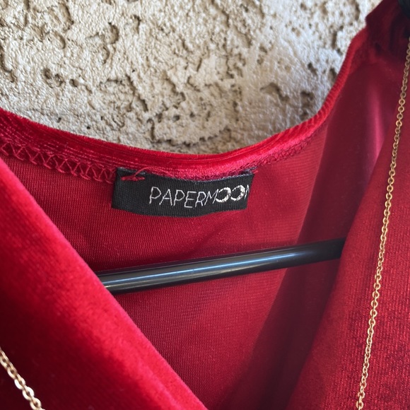 Paper Moon women’s red velvet sleeveless blouse with scrunchy sides - Picture 2 of 9